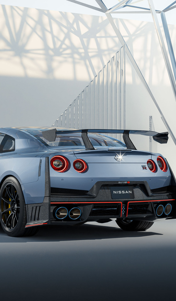 Вид сзади на автомобиль  Nissan GT-R Nismo