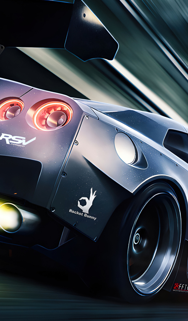 Вид сзади на автомобиль Nissan GTR R35