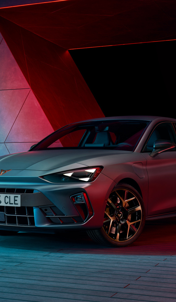 Автомобиль Cupra Leon EHybrid 2024 года