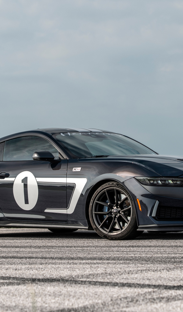 Спортивный автомобиль Hennessey H850 Mustang Dark Horse 2024