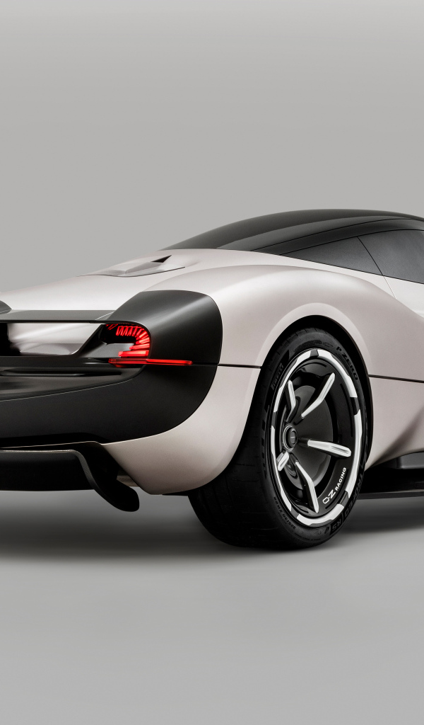 Вид сзади на автомобиль Pagani Alisea By IED 2024 года на сером фоне