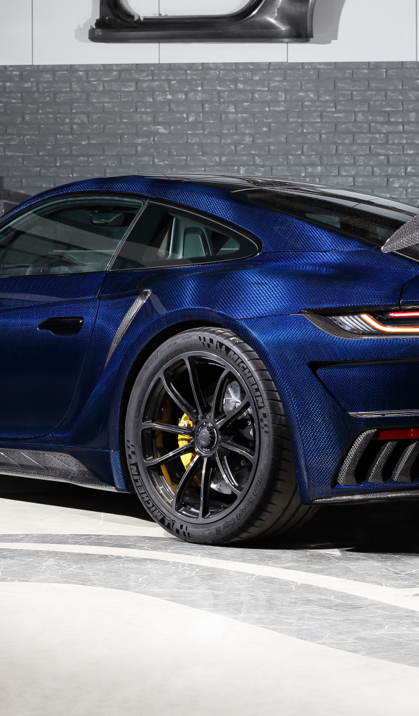 Синий автомобиль TopCar Porsche 911 Turbo S Stinger GTR Stealth Edition 2024  года