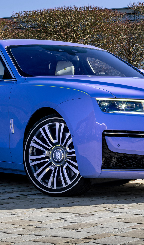 Дорогой автомобиль Rolls-Royce Ghost Extended Expressionism 2024 года