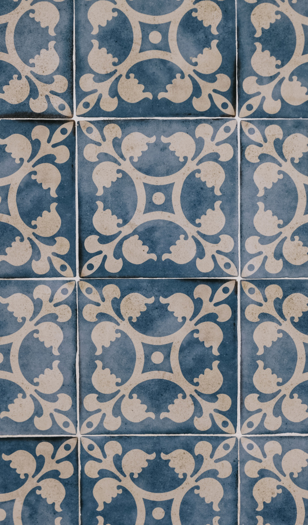 Красивая марокканская плитка на стене для фона