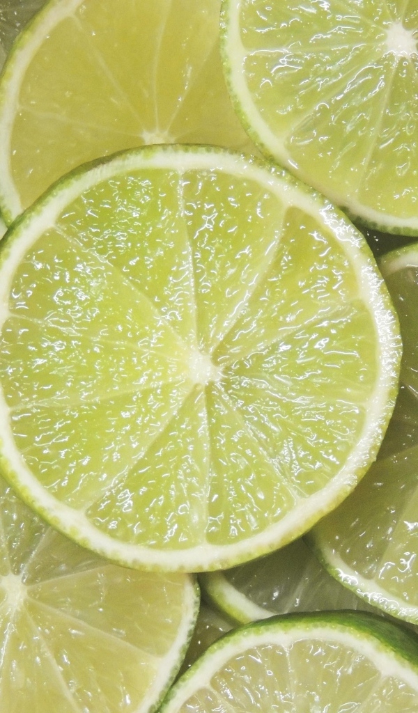 Кислый нарезанный лайм крупным планом