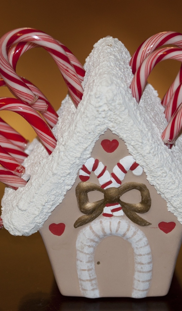 Рождественский домик с конфетами