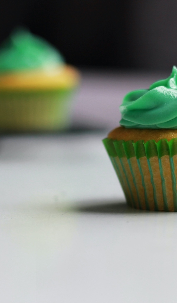 Кекс с зеленым кремом