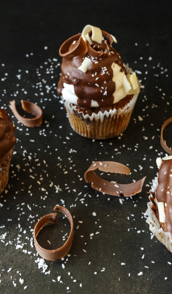 Аппетитные кексы с шоколадной стружкой