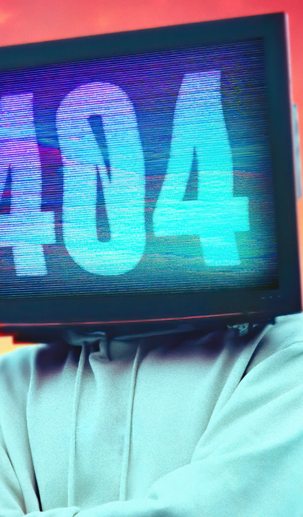 Монитор на лице с ошибкой 404 на красном фоне