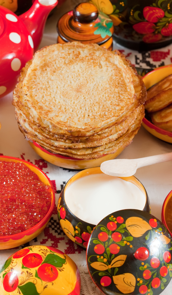 Угощения на праздник Масленица на столе