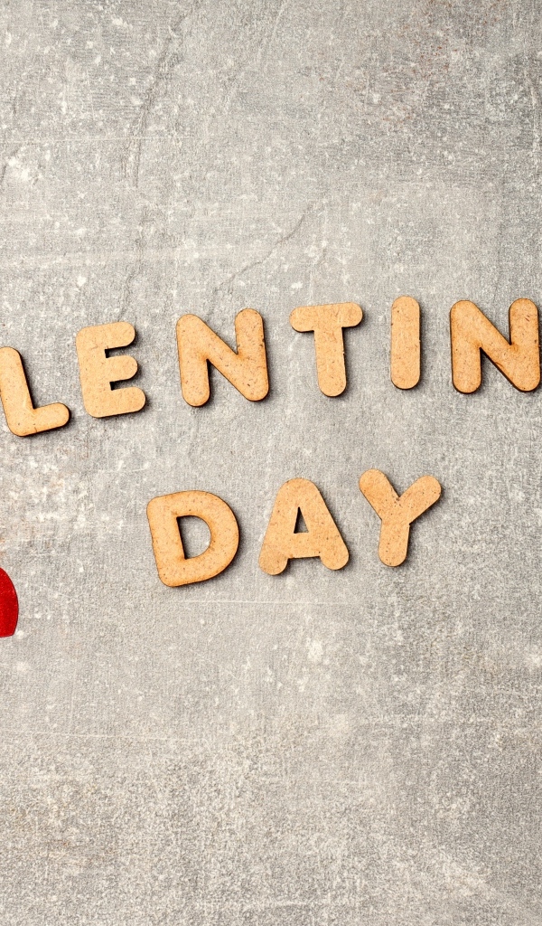 Буквы на сером фоне на день Святого Валентина