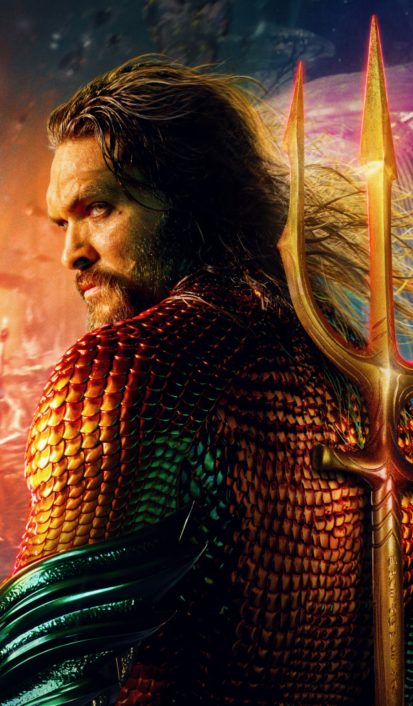 Персонаж фильма Аквамен с трезубцем