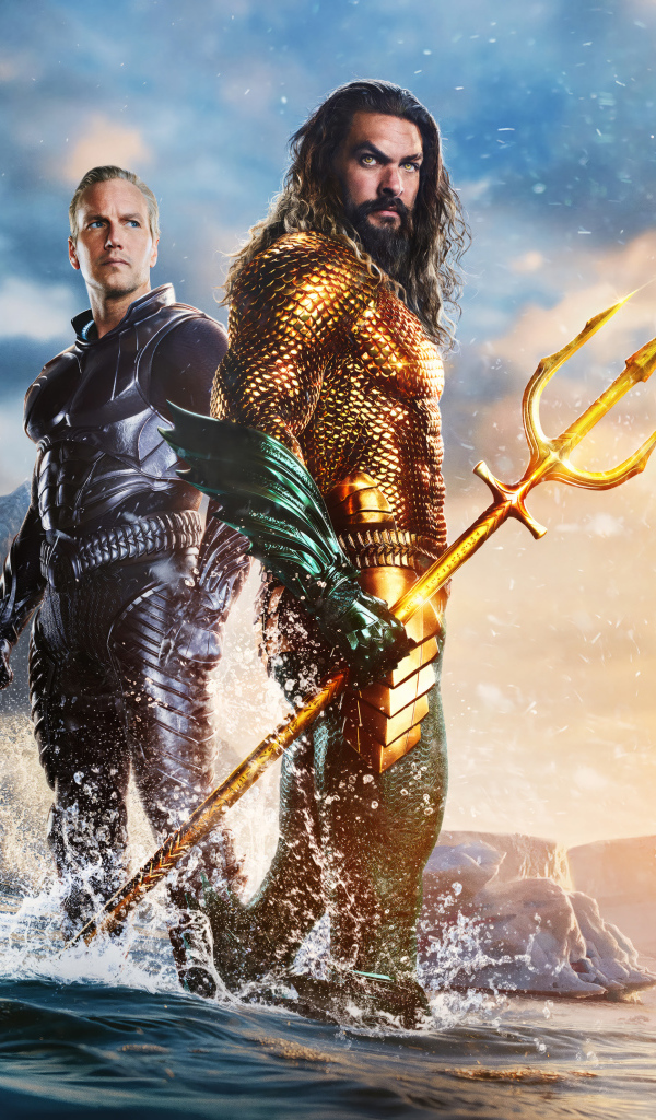 Два персонажа фильма Аквамен в воде