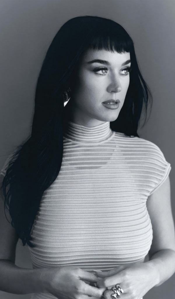 Американская певица Кэти Перри черно-белое фото