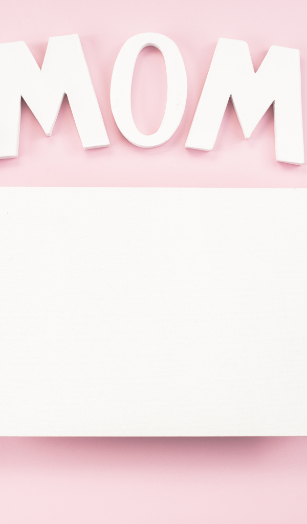 Шаблон открытки для мамы на розовом фоне с тюльпанами