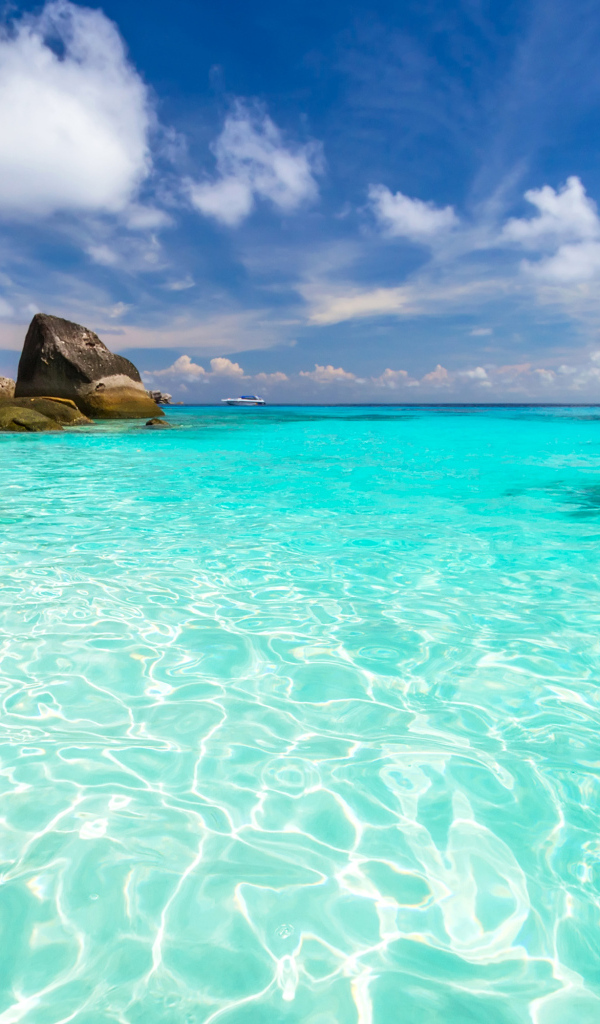 Голубая вода океана в тропиках, Таиланд