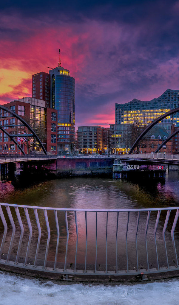 Панорама города Гамбург зимой, Германия