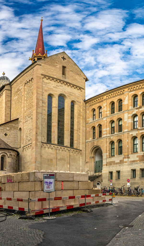 Старая церковь в городе Цюрих, Швейцария
