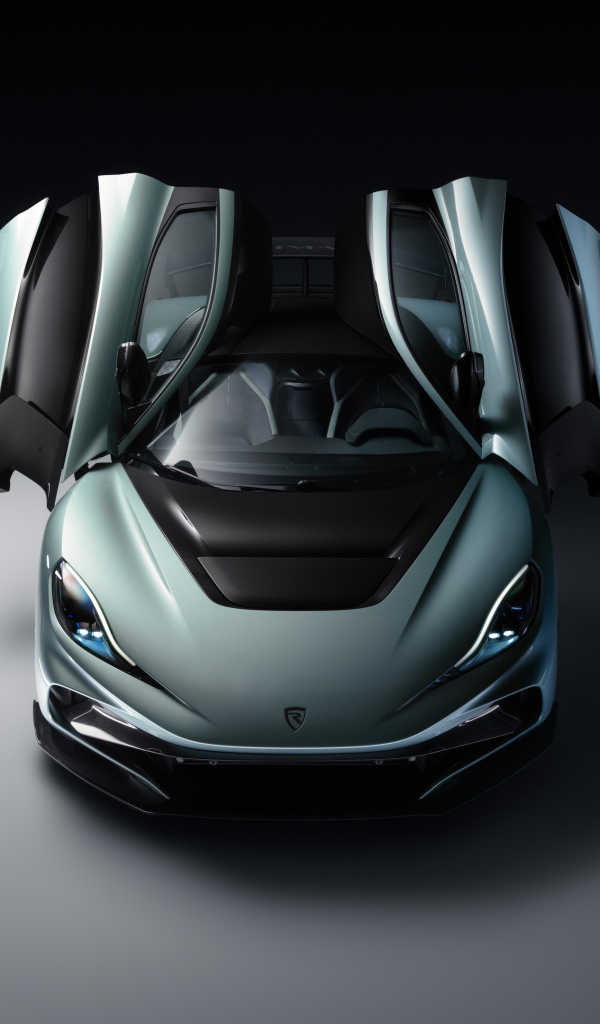 Автомобиль Rimac Nevera R 2024 года на сером фоне