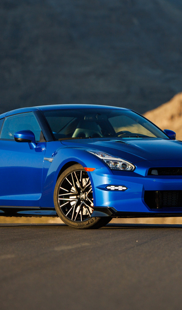 Автомобиль Nissan GT-R Skyline Edition2024 года синего цвета