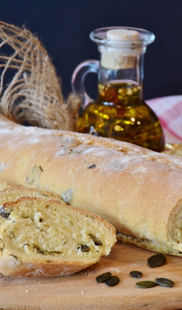 Буханка чиабатта с семечками подсолнуха