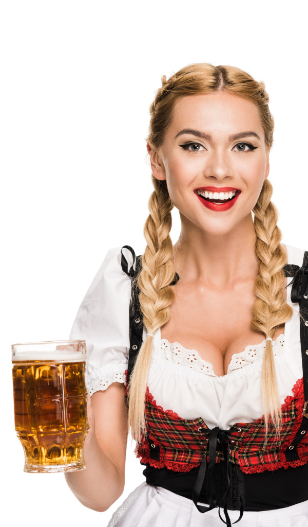 Красивая немка с пивом на белом фоне