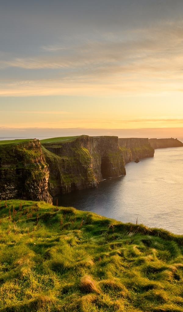 Красивый вид с утеса на Атлантический океан