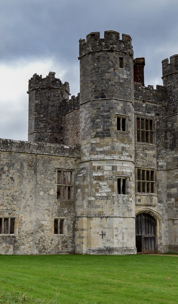 Руины замка в графстве Хэмпшир, Англия