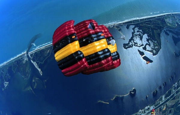 Прыжки с парашутом