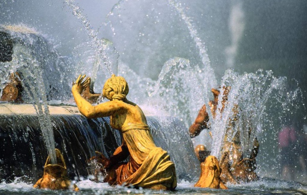 Красивый фонтан