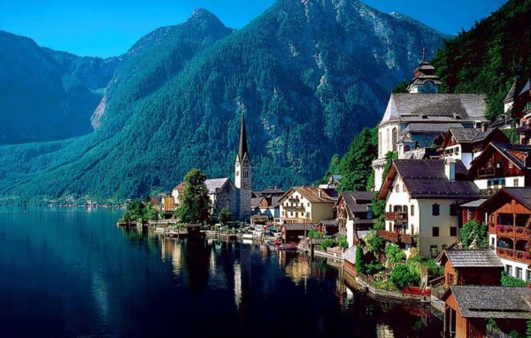 Маленький городок в горах