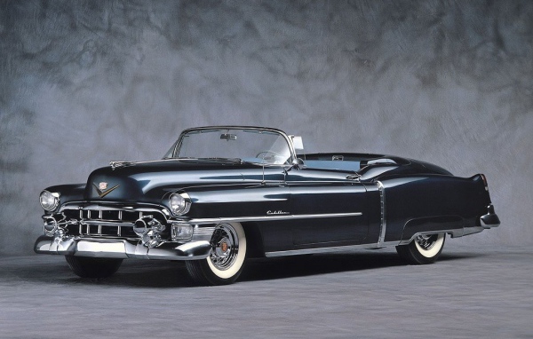 Автомобиль прошлого века Cadillac