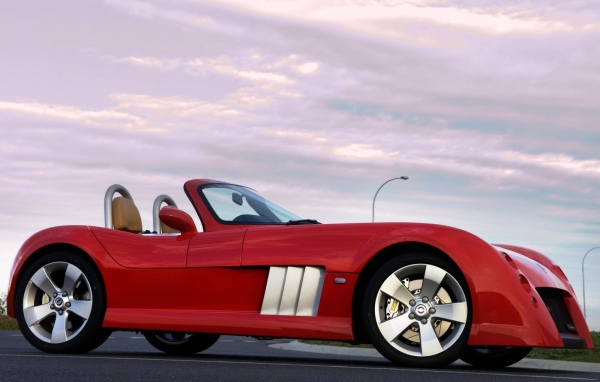 Красный спортивный Elfin