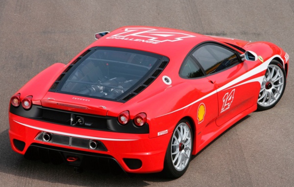  Ferrari вид сверху