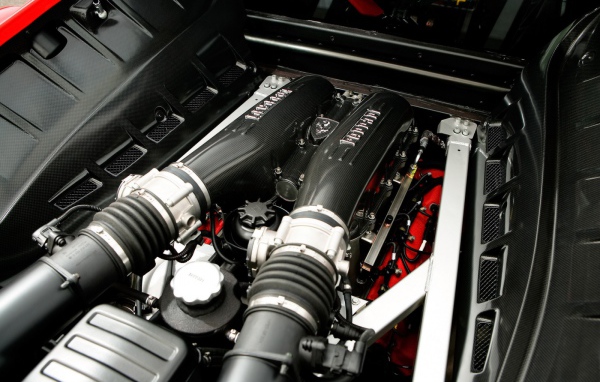 Двигатель спортивного Ferrari