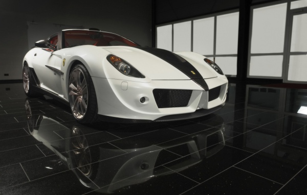 599 GTB черно белый Ferrari