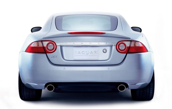 Автомобиль Ягуар XK 2007