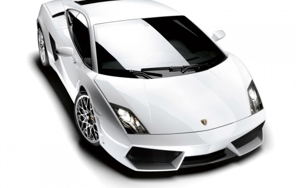 Белый Lamborghini Gallardo