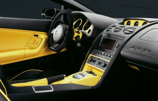 Салон автомобиля Lamborghini