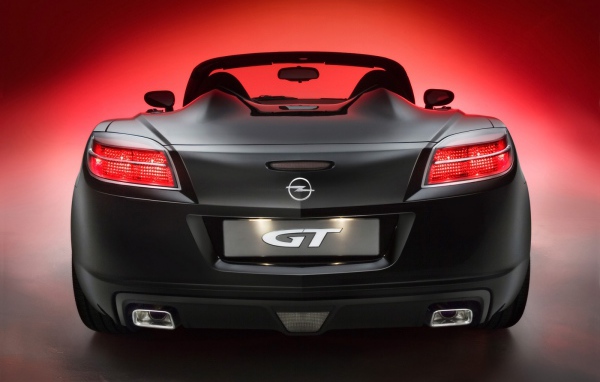 Машина Опель