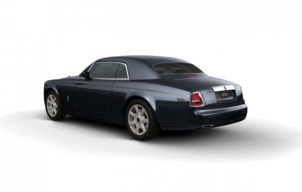 Черный Rolls Royce