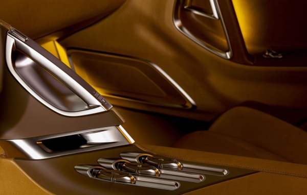 Внутри автомобиля