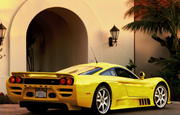 Saleen вид сзади