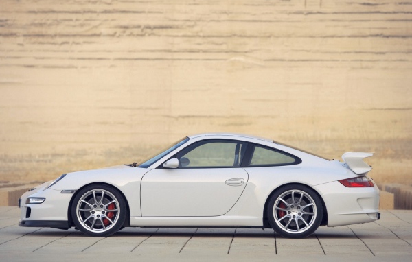 Белый Porsche 911 GT3