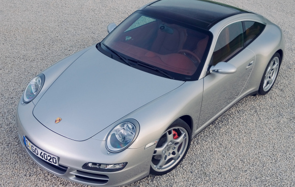 Серый Porsche 911