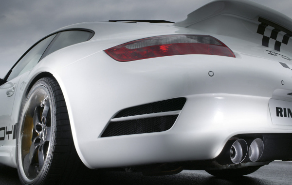 Porsche  зад