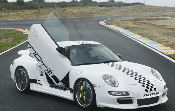 Белый спорткар Rinspeed Porsche