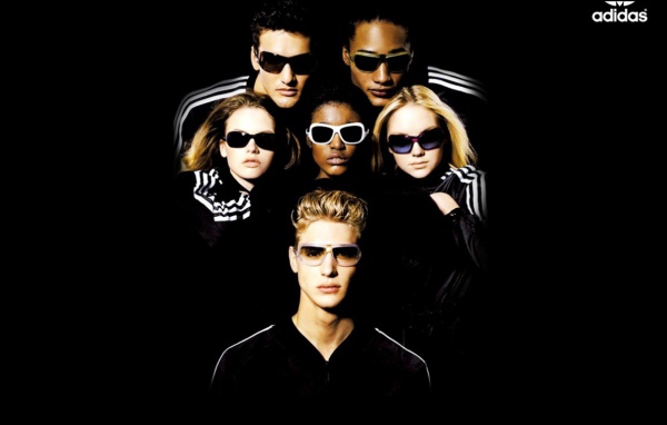 Спортивный стиль одежды Адидас / Adidas