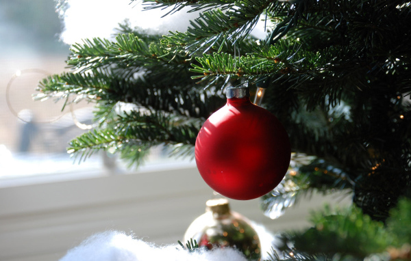 Красный шарик / Рождество