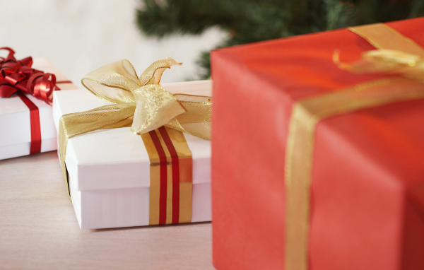 Праздничные подарки